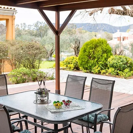 Spyrelia With Private Pool & Outdoor Hot Tub Dassia (Corfu)