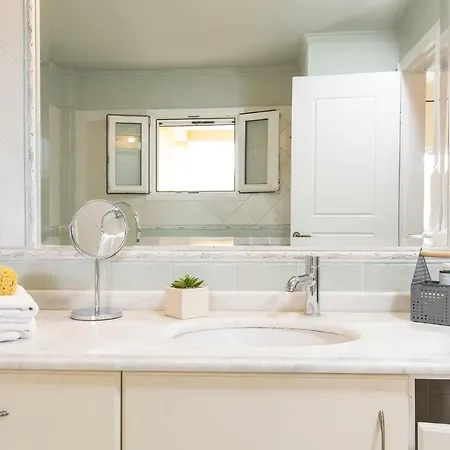 Holiday home Spyrelia With Private Pool & Outdoor Hot Tub