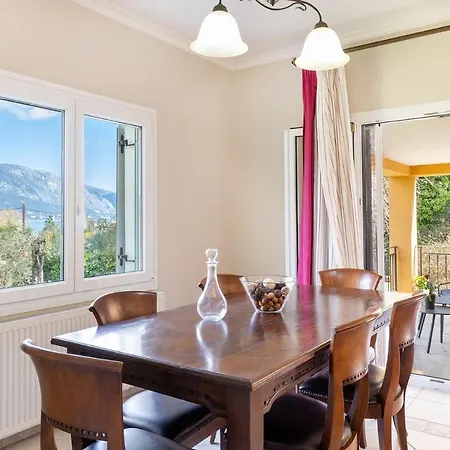 Spyrelia With Private Pool & Outdoor Hot Tub Dassia (Corfu)