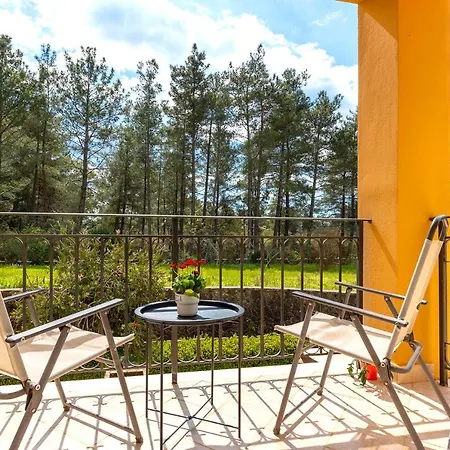Villa Spyrelia *