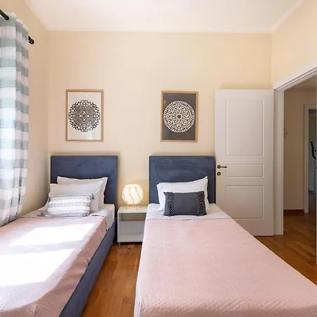 Spyrelia With Private Pool & Outdoor Hot Tub Dassia (Corfu)