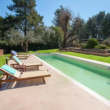 Spyrelia With Private Pool & Outdoor Hot Tub Semesterbostad Dassia (Corfu)