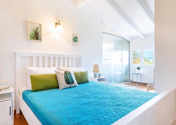Spyrelia With Private Pool & Outdoor Hot Tub Semesterbostad Dassia (Corfu)