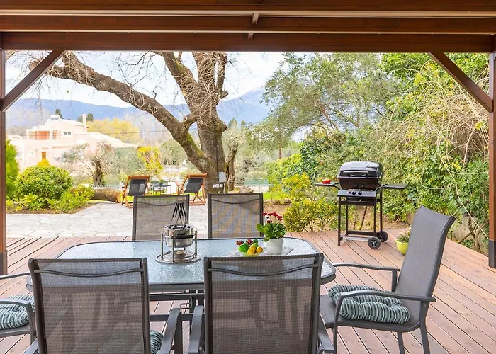 Spyrelia With Private Pool & Outdoor Hot Tub