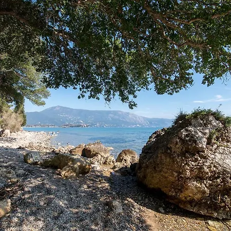Spyrelia With Private Pool & Outdoor Hot Tub Dassia (Corfu)