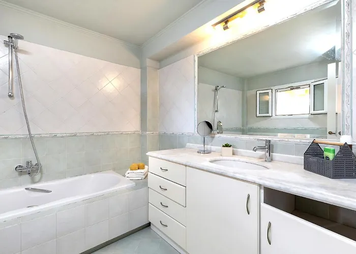 Ferienhaus Spyrelia With Private Pool & Outdoor Hot Tub